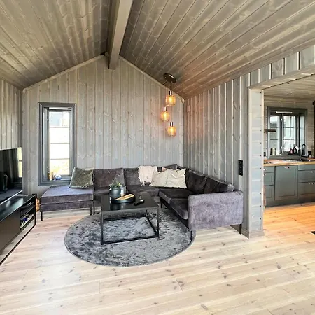 4 Bedroom Lovely In