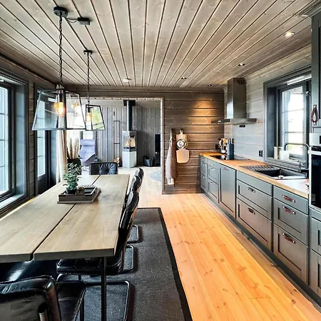 度假居 4 Bedroom Lovely In Øyer